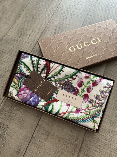 New gucci scarf with gift - new,