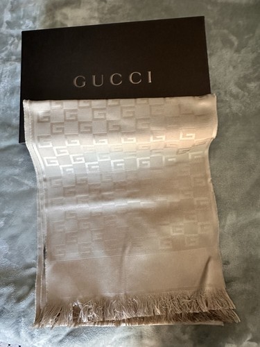 Gucci beige jacquard logo - gucci,