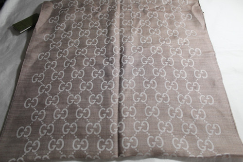 Nwt gucci beige - gucci,