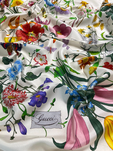 Gucci silk scarf 33in flora - scarf,