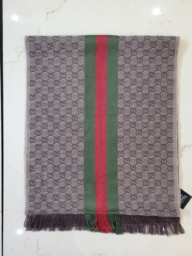 Gucci logo web - web, striped