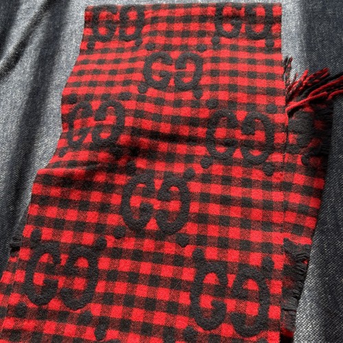 Authentic gucci logo wool - authentic,