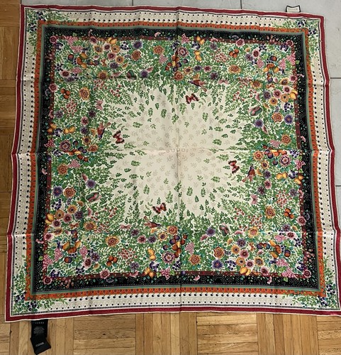Authentic gucci silk - scarf, 90