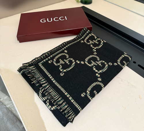 Gucci 100 cashmere wool - 100%cashmere,