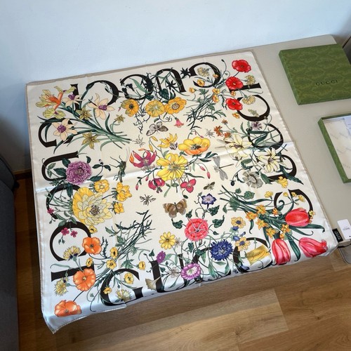Gucci floral patterns silk - floral,