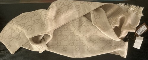 Nwt gucci women scarf - women's, gg